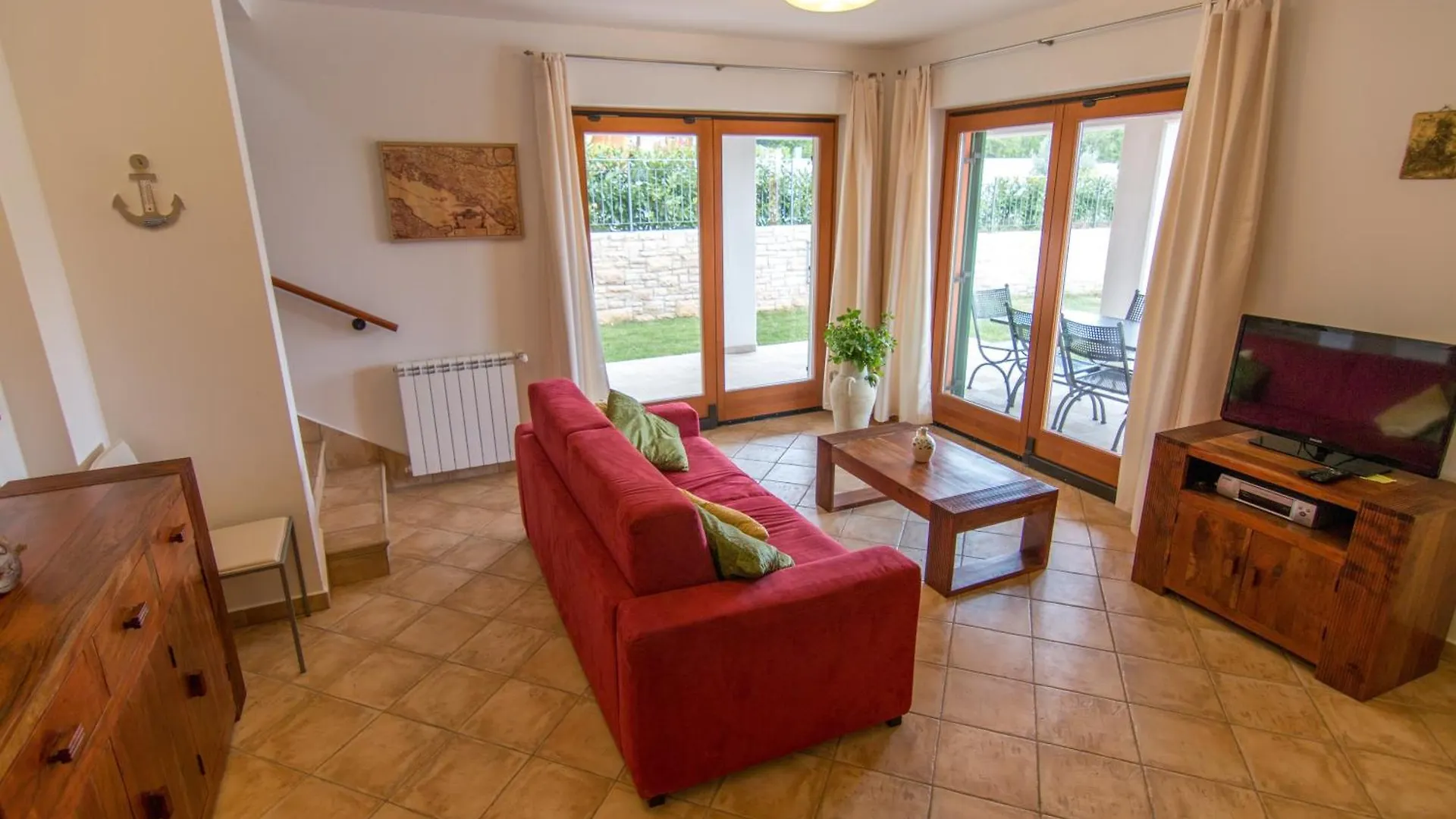 Spacious Apartment With View, Ripenda Kras, Shared Pool C